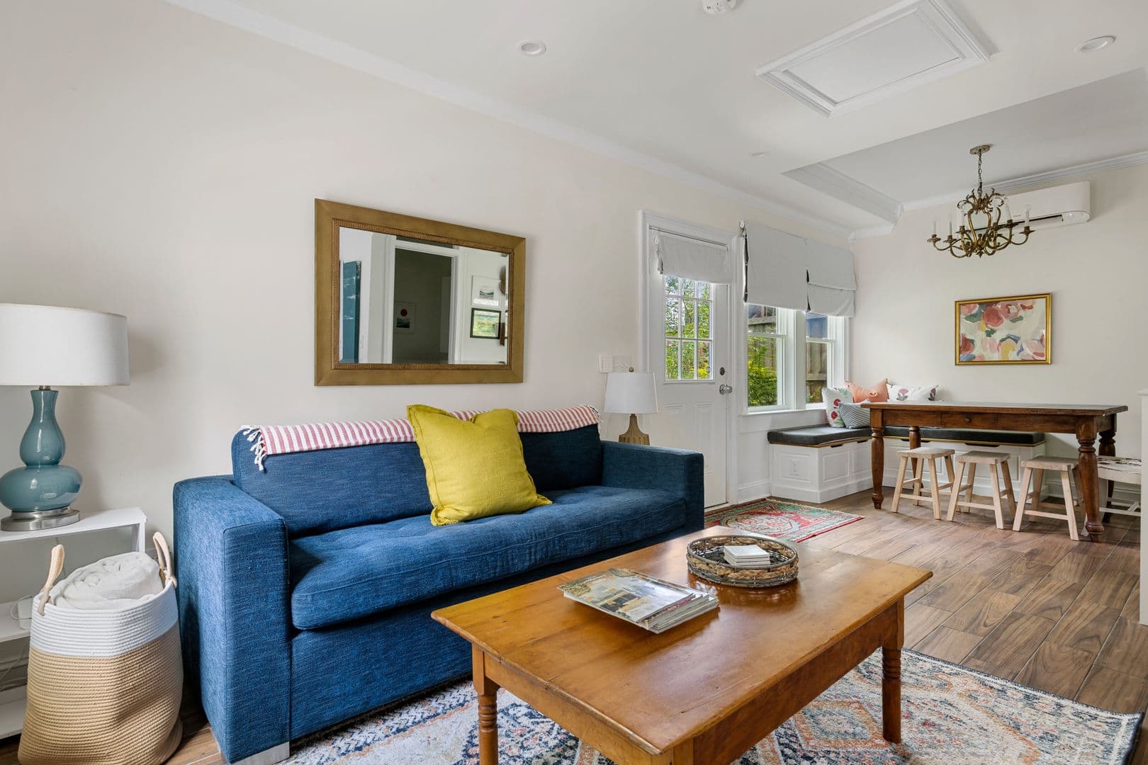 Charleston House: 134 Sans Souci Street