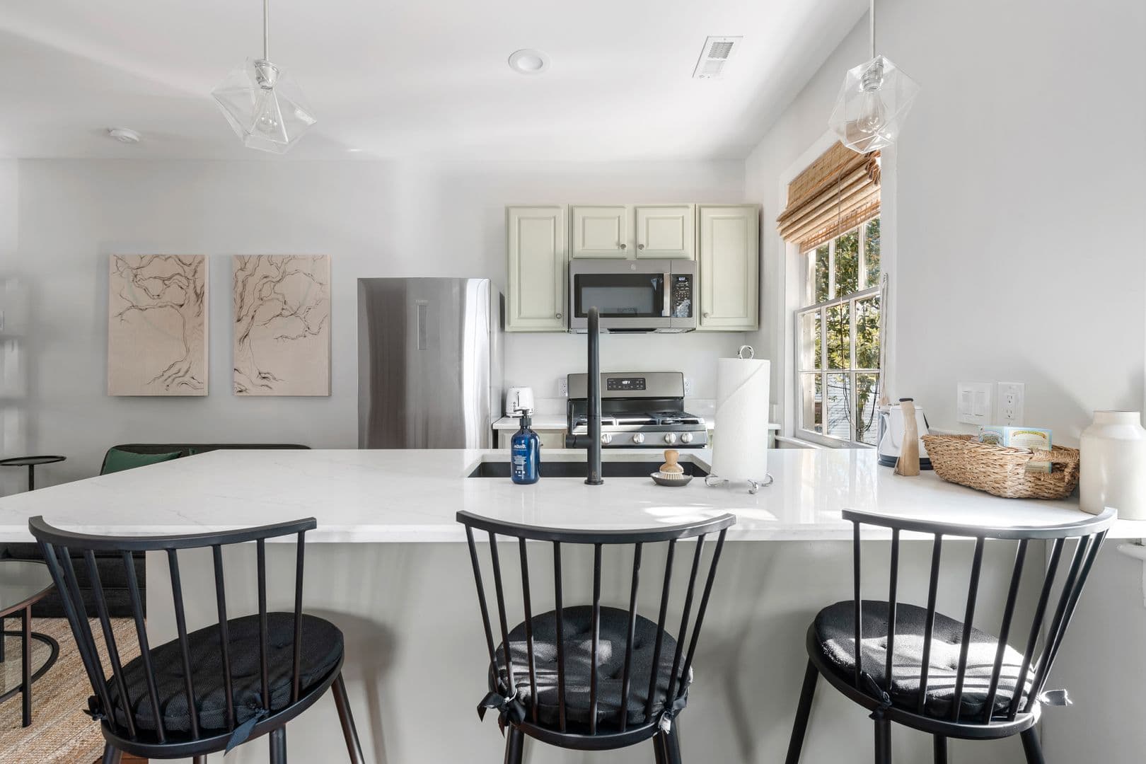 Charleston House: 18 Bogard Street