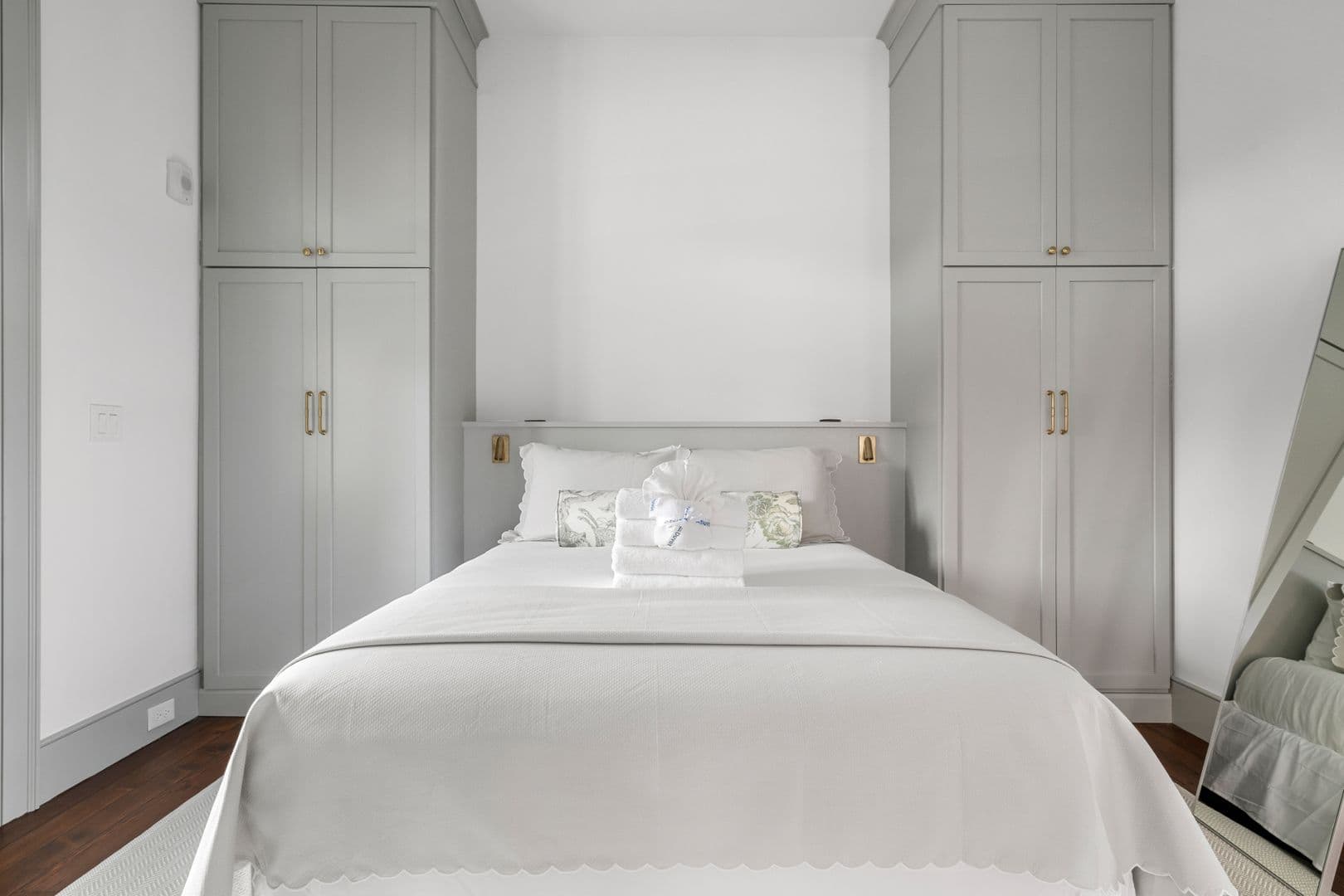 Charleston House: 123 King Street