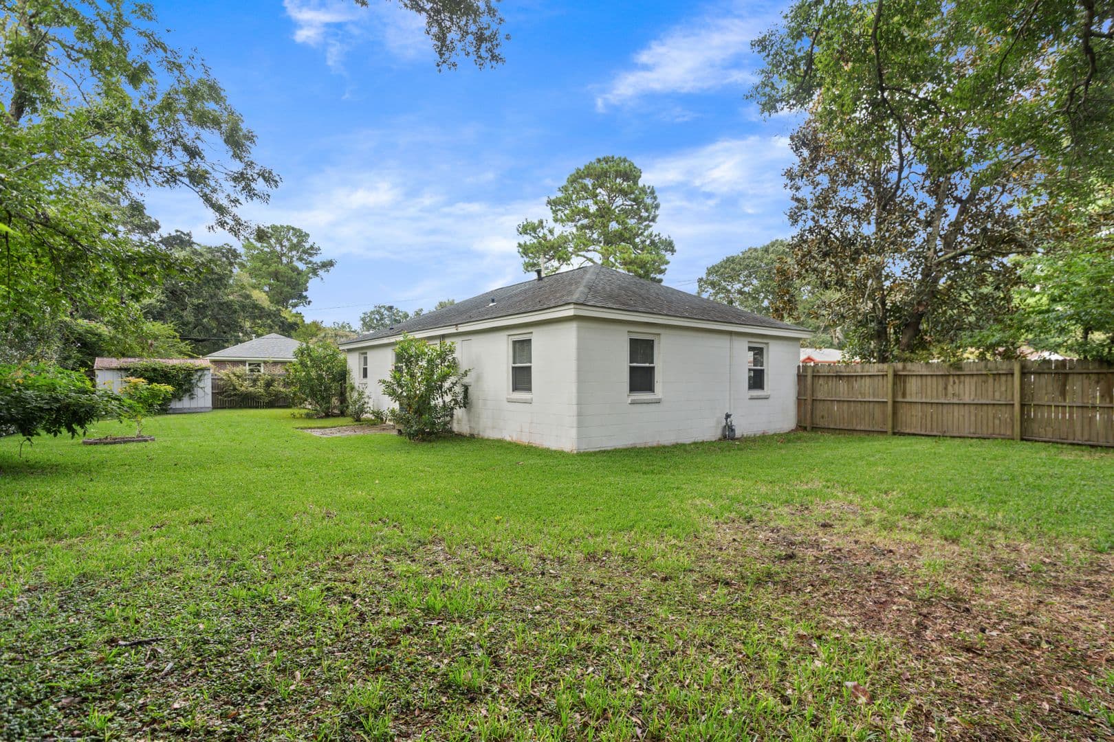 Charleston House: 865 Santee Street