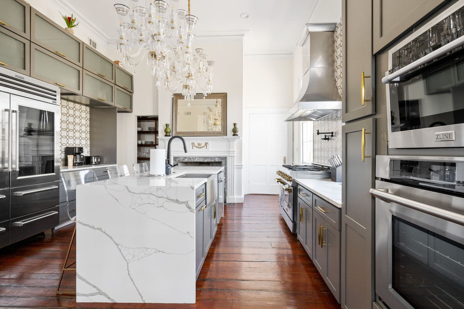 Charleston House: 96 Ashley Avenue