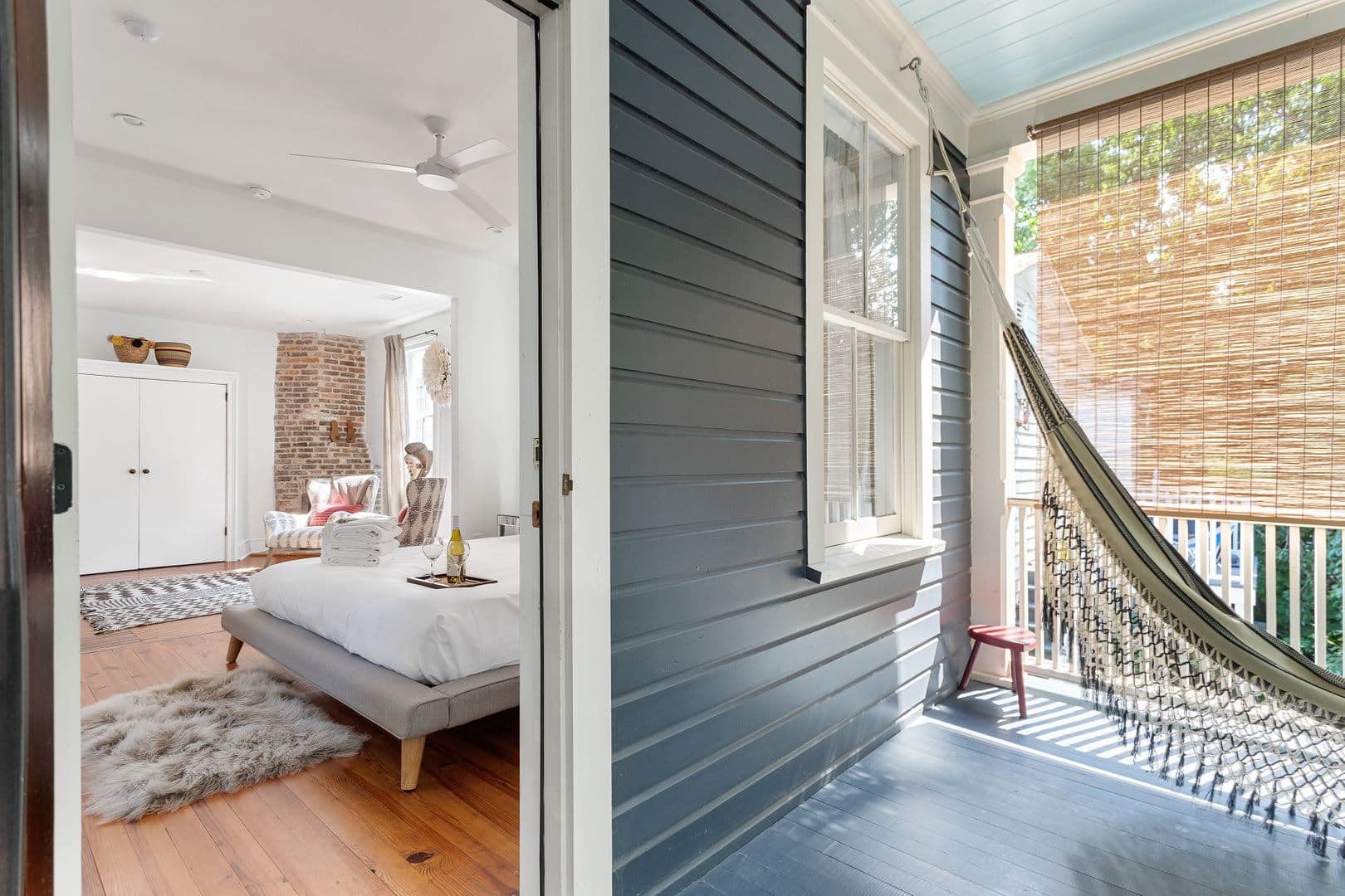 Charleston House: 94 Bogard Street