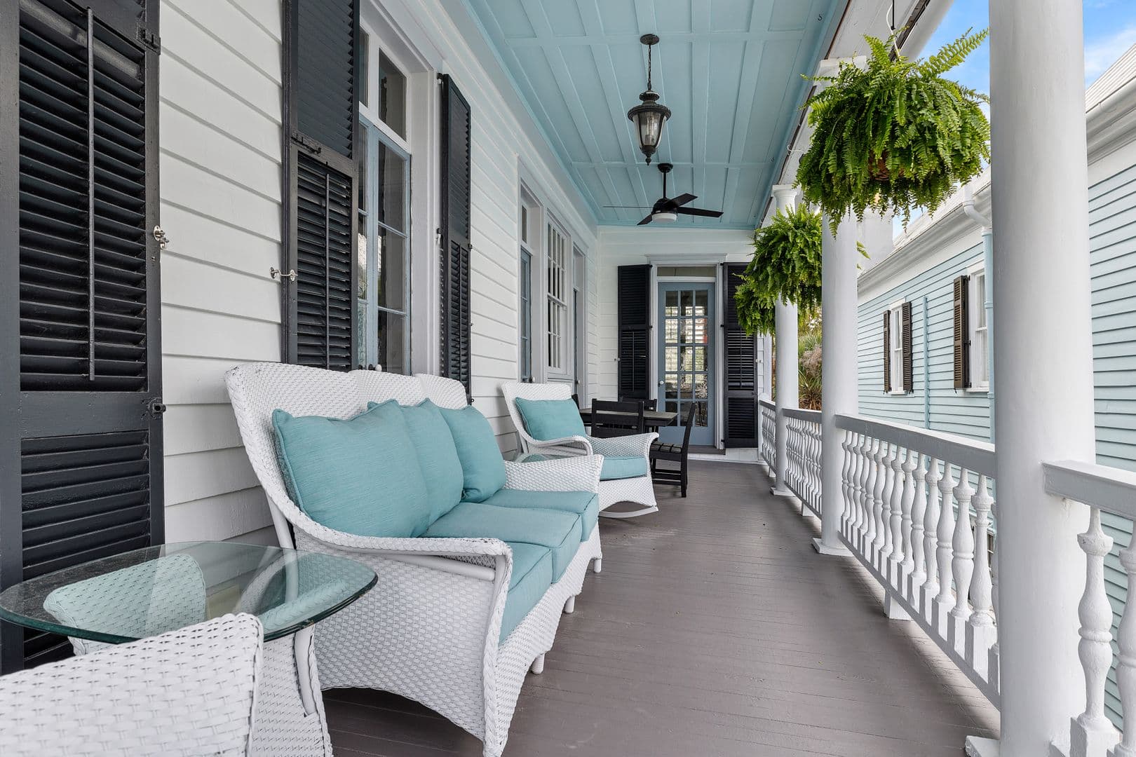 Charleston House: 135 Broad Street