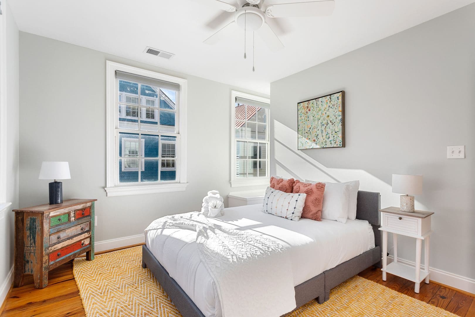Charleston House: 9 Bogard Street