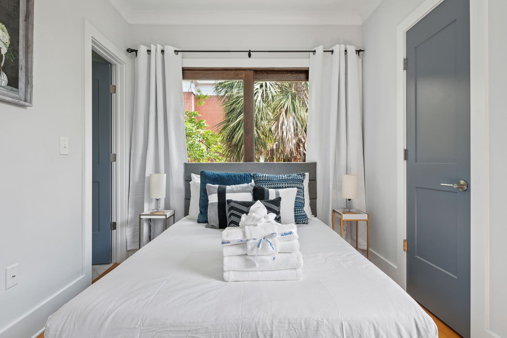 Charleston House: 21 Charlotte Street