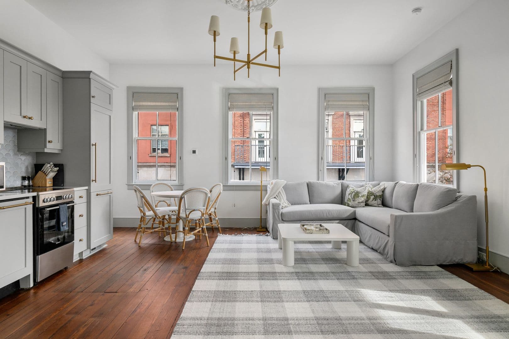 Charleston House: 123 King Street