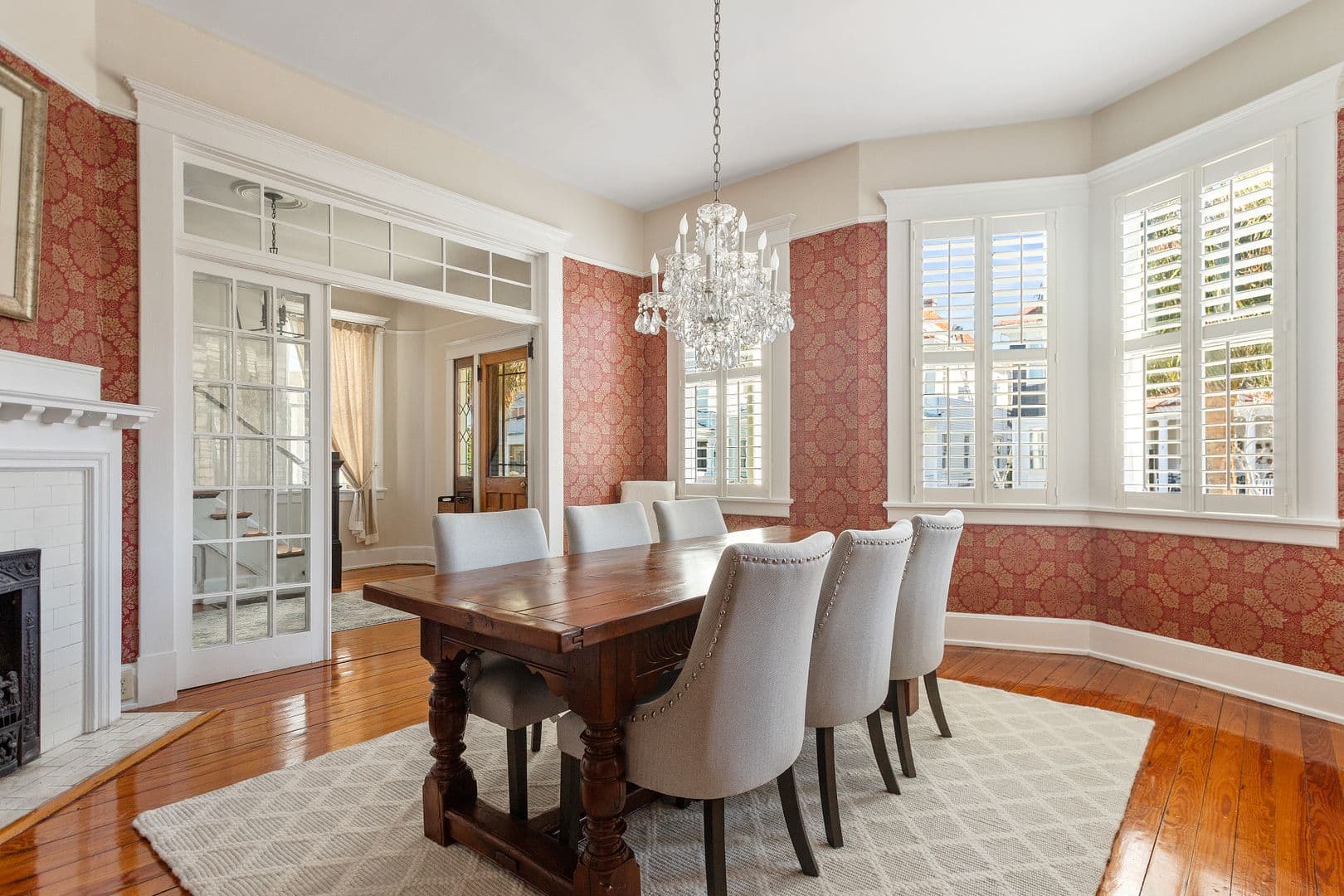 Charleston House: 5 Colonial Street