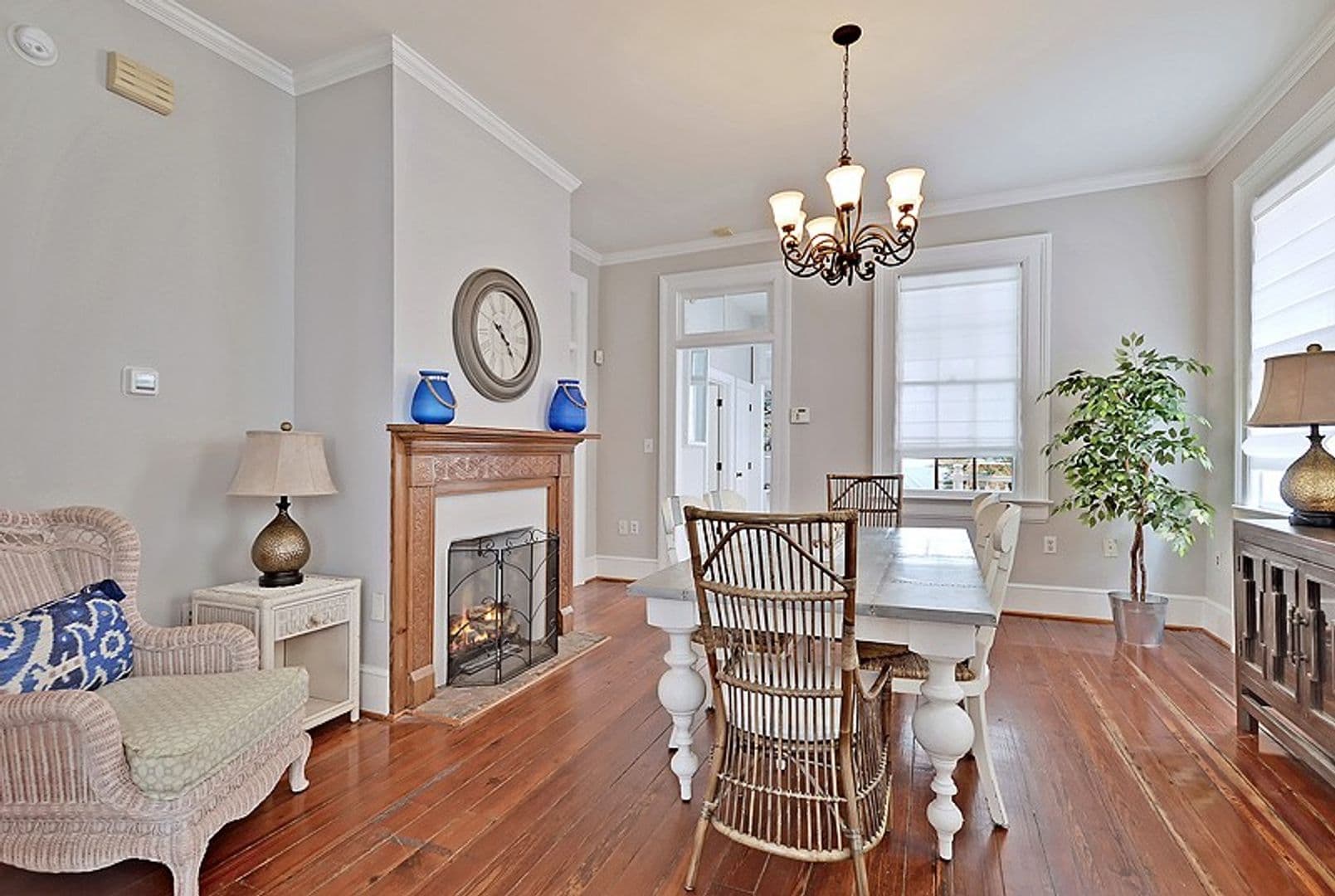 Charleston House: 236 Rutledge Avenue