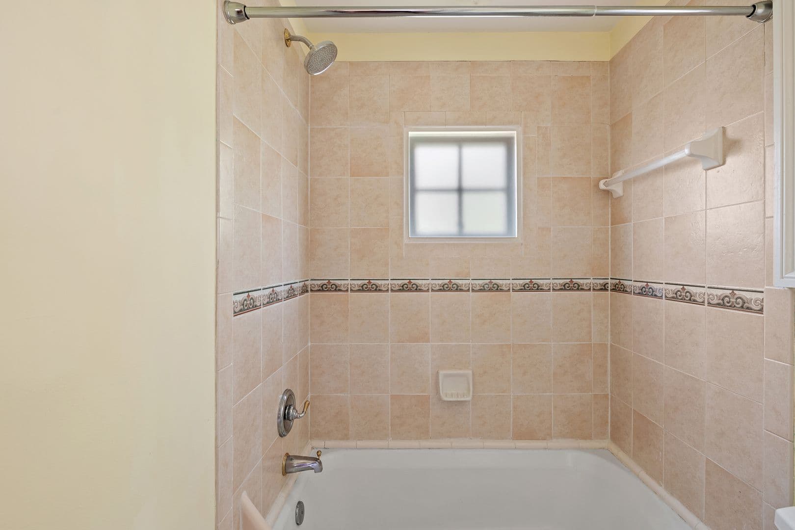 Charleston House: 2 Talon Court