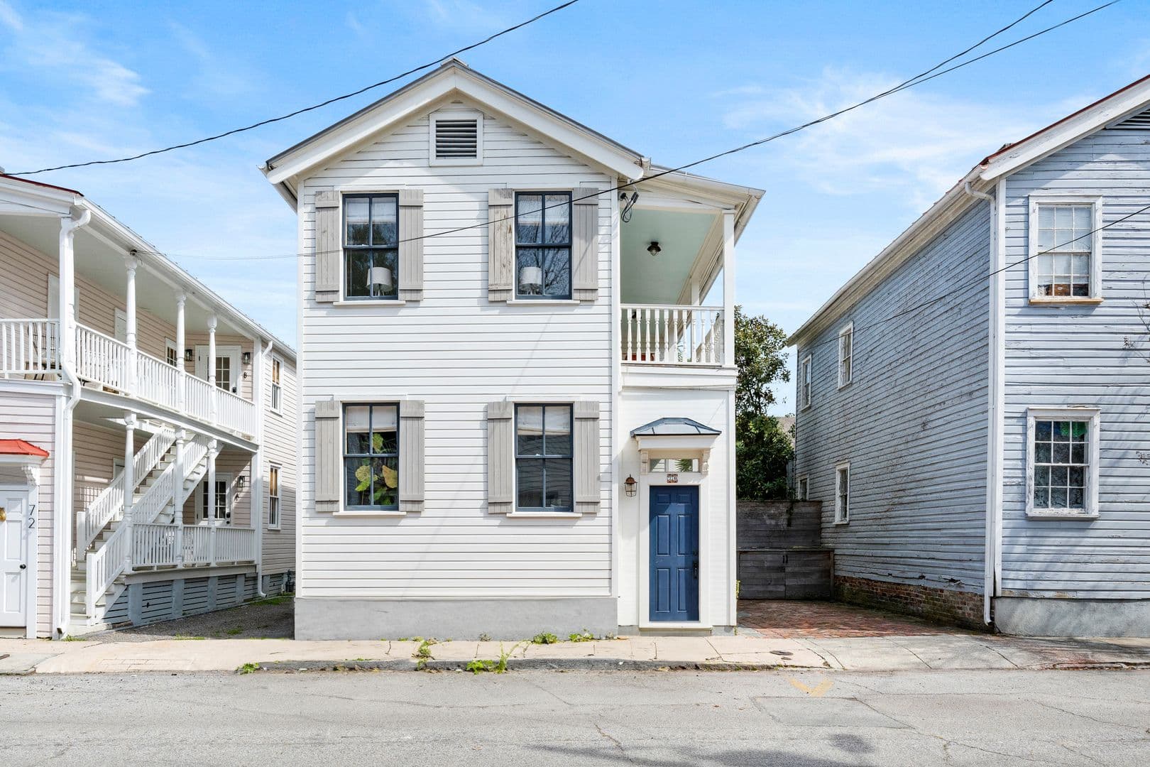 Charleston House: 70 Ashe Street