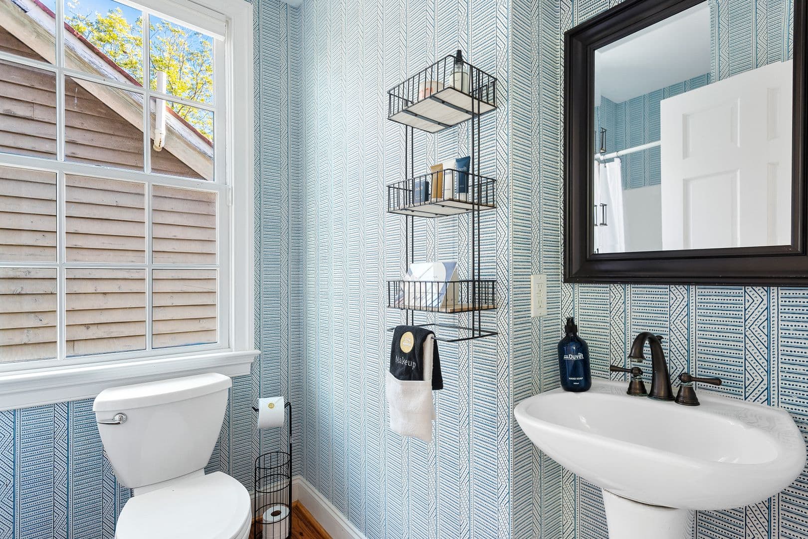 Charleston House: 9 Bogard Street