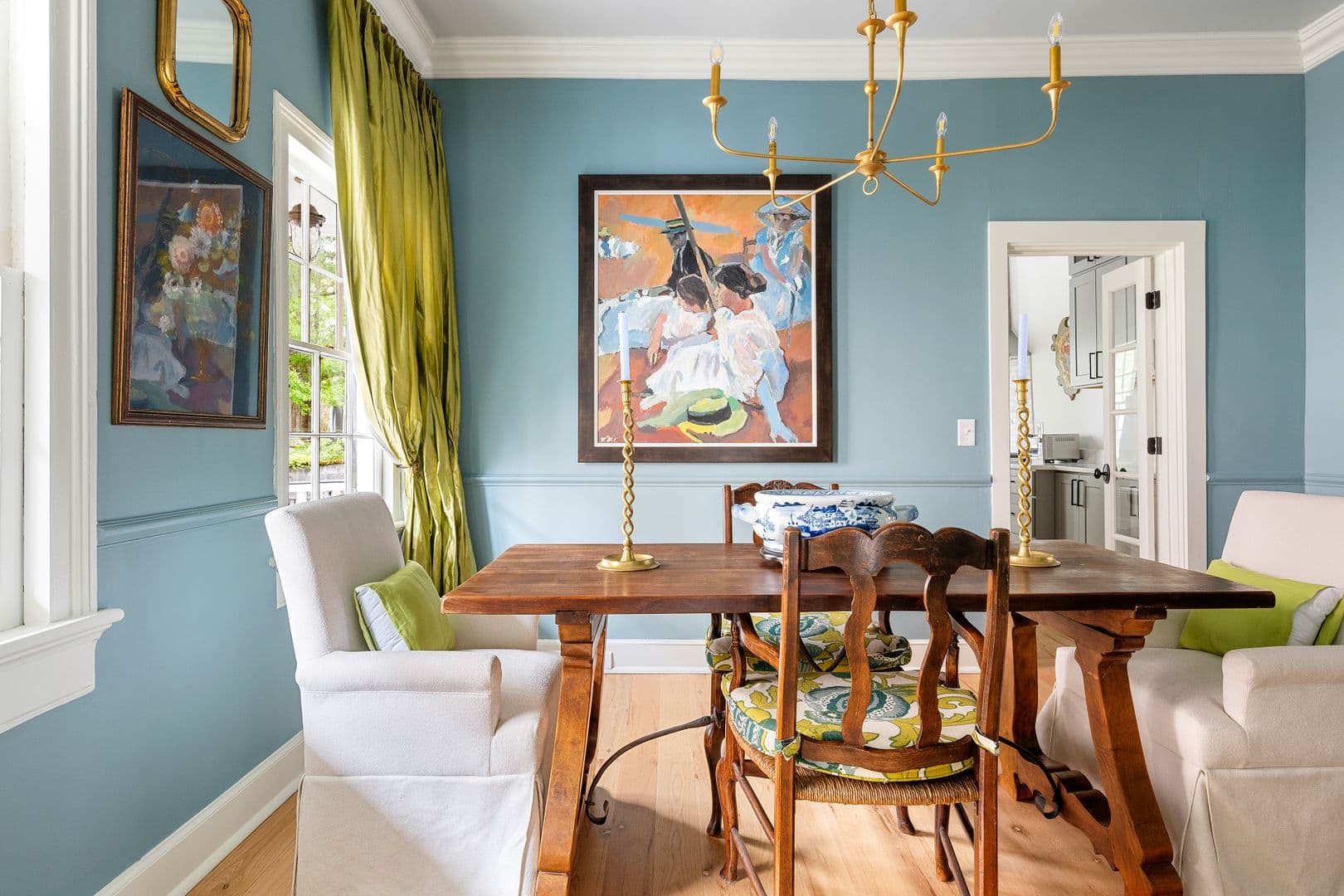 Charleston House: 21 Savage Street