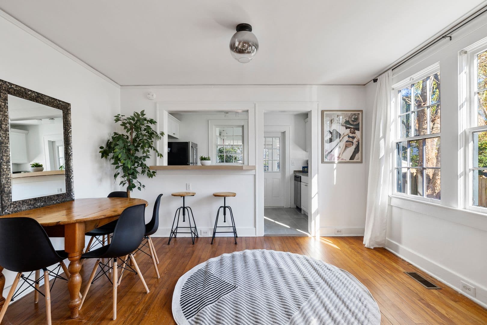 Charleston House: 20 Dunnemann Avenue