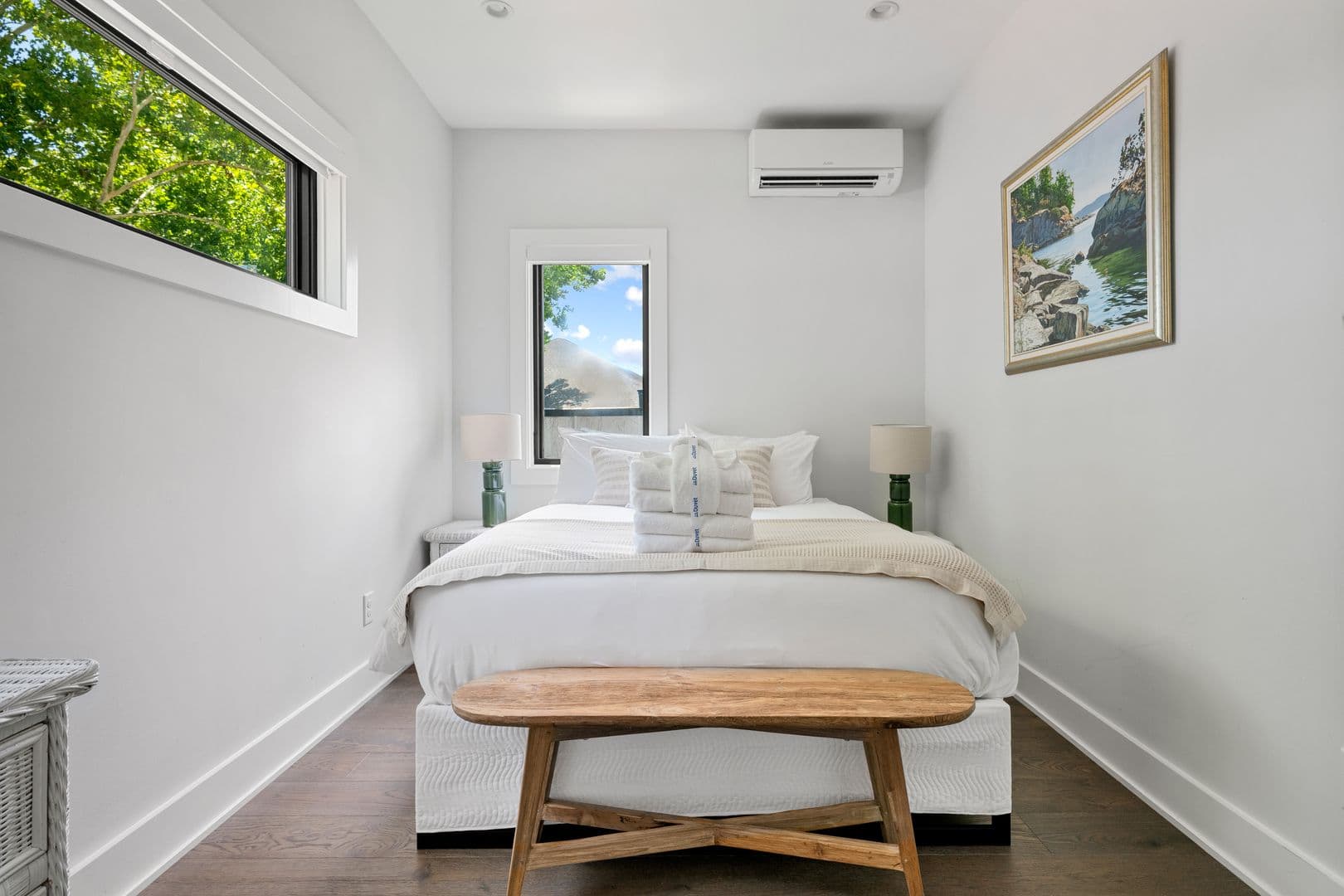 Charleston House: 7 Carrere Court