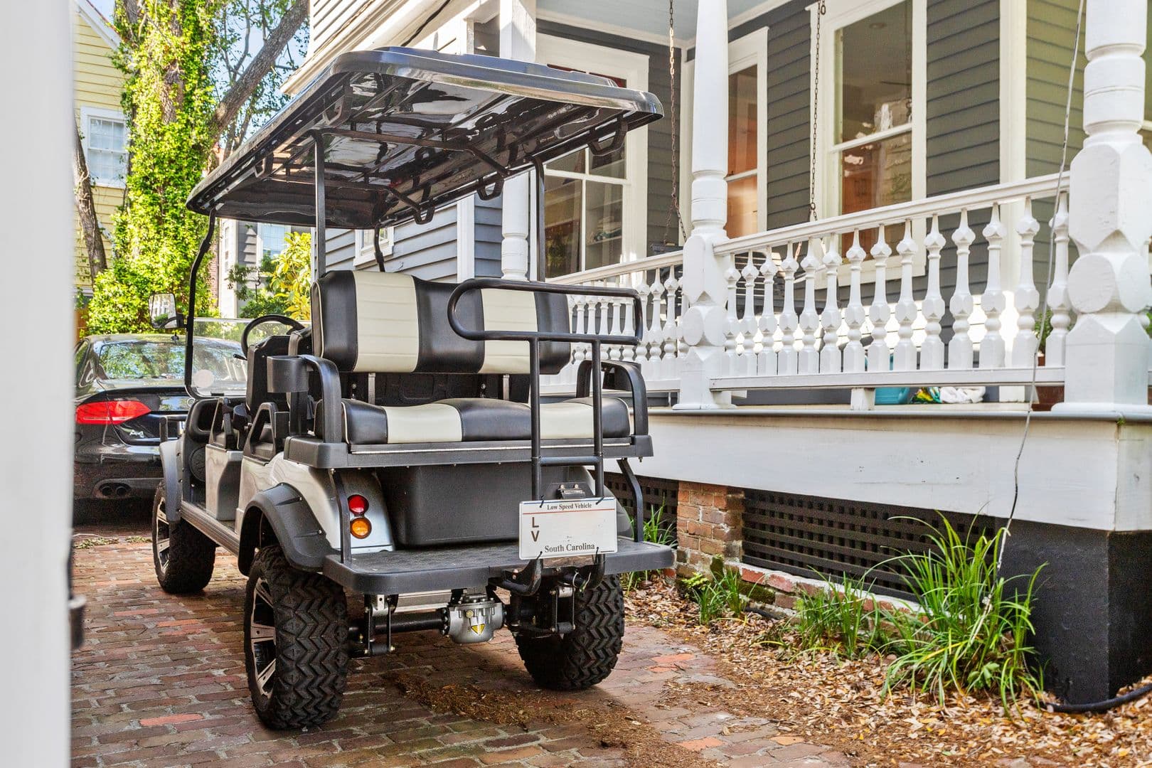 Charleston House: 80 Vanderhorst Street
