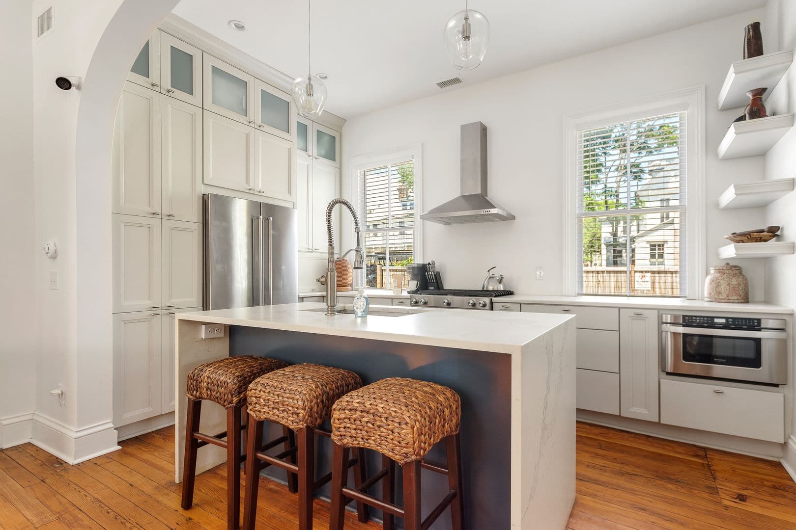 Charleston House: 94 Bogard Street