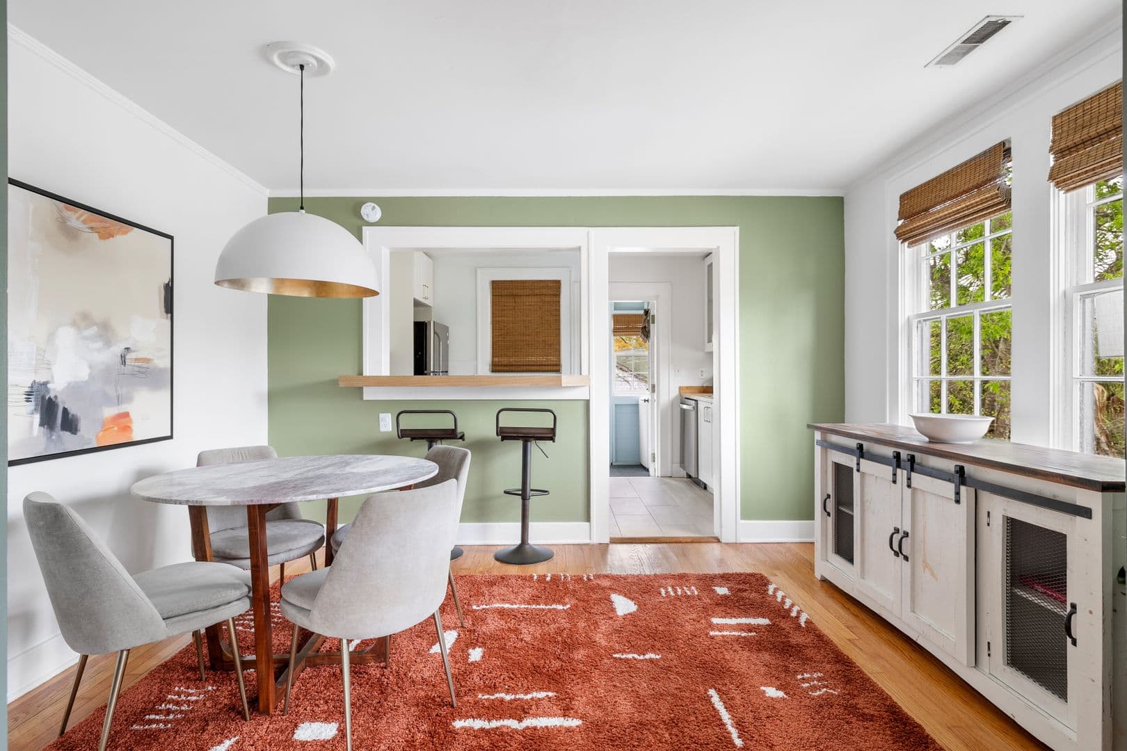 Charleston House: 20 Dunnemann Avenue