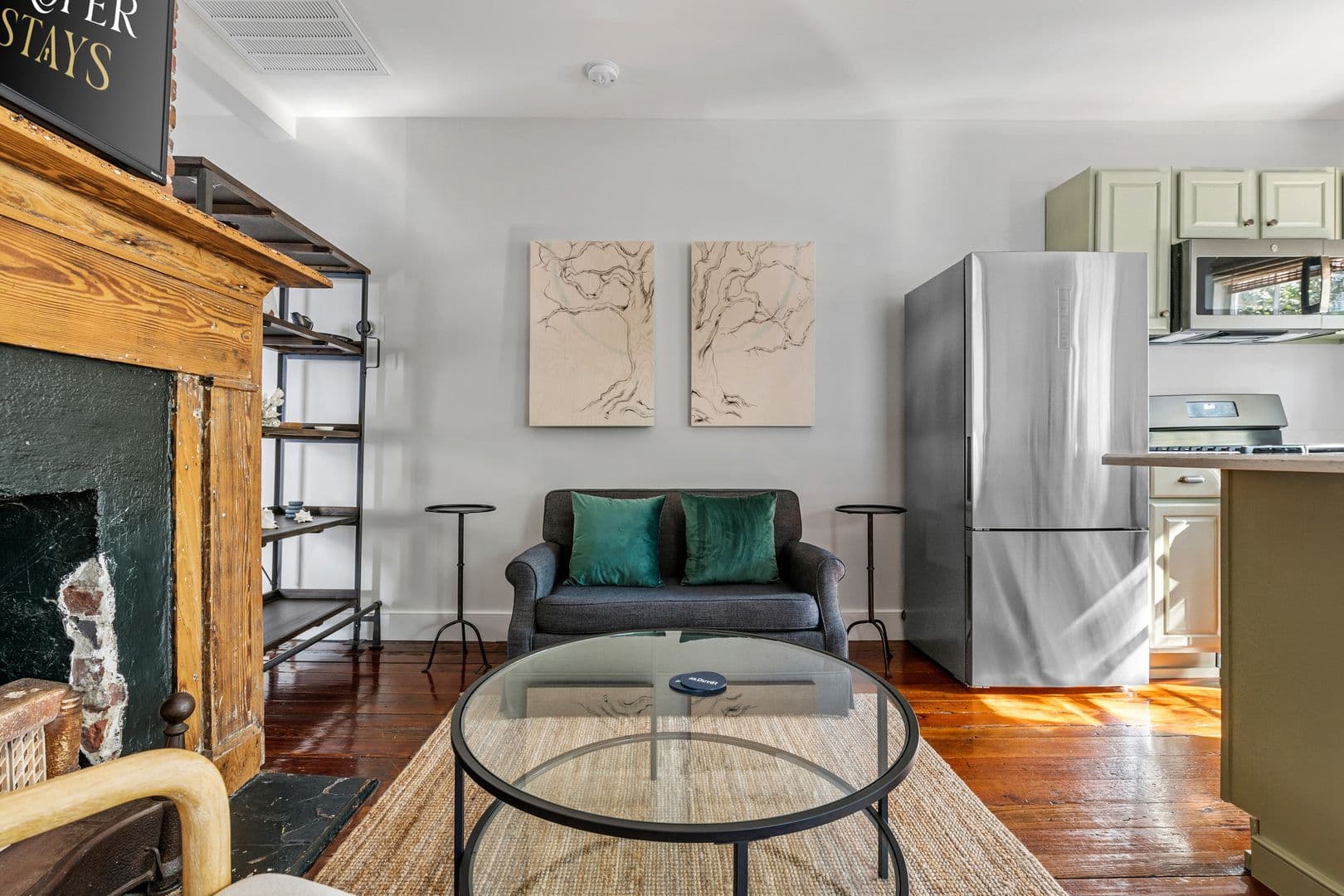 Charleston House: 18 Bogard Street