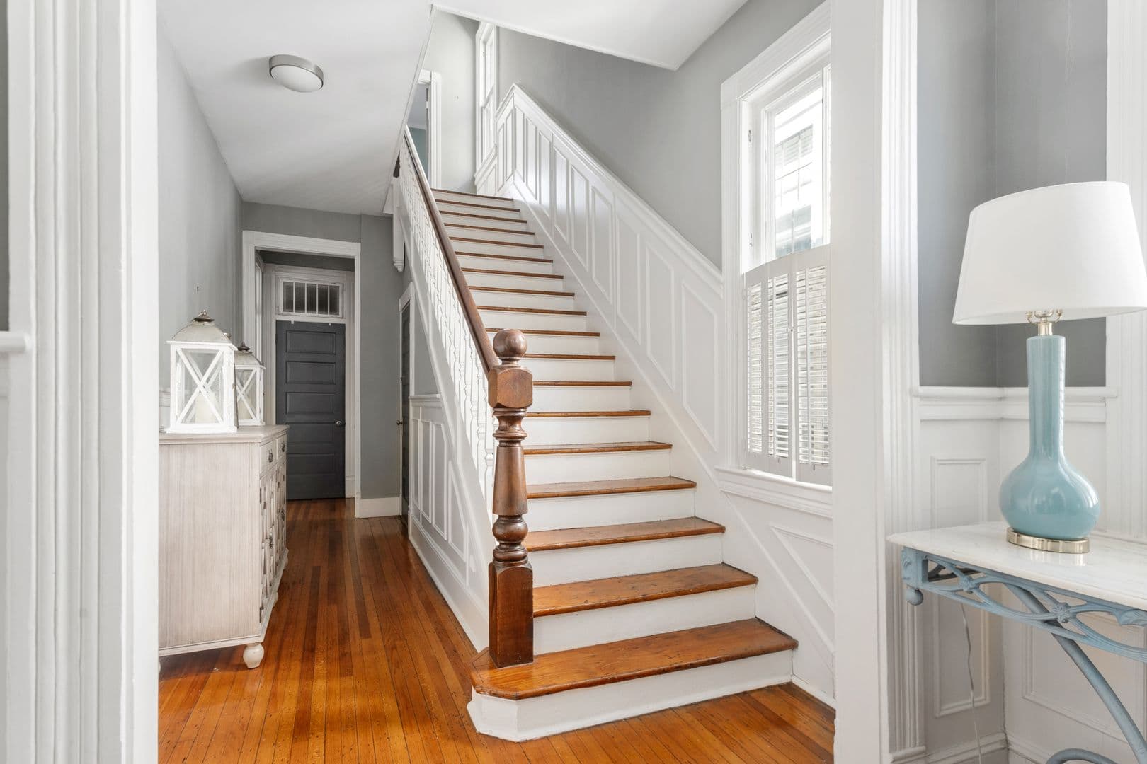 Charleston House: 80 Vanderhorst Street