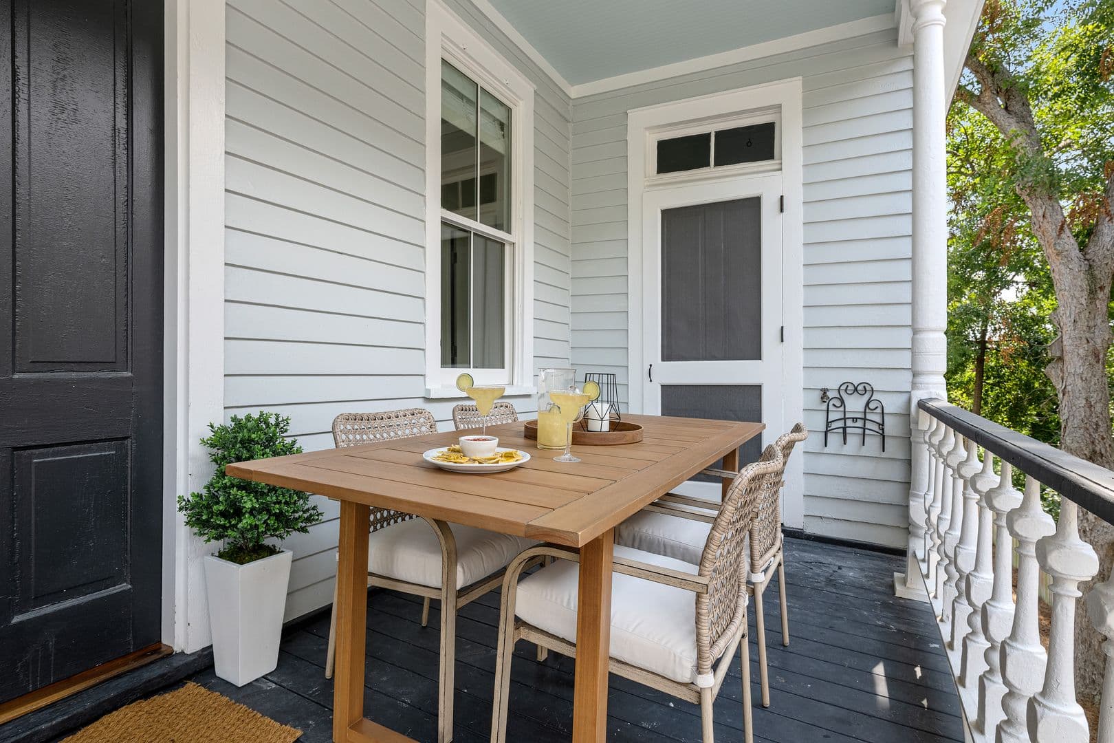 Charleston House: 744 Rutledge Avenue