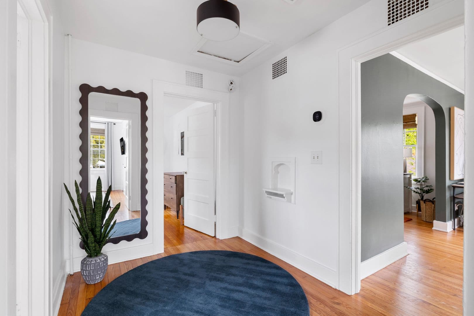 Charleston House: 20 Dunnemann Avenue