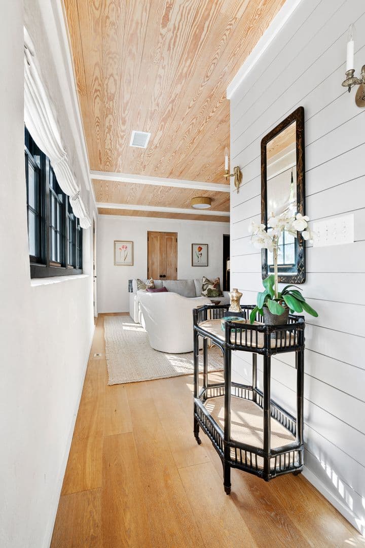 Charleston House: 26 Society Street