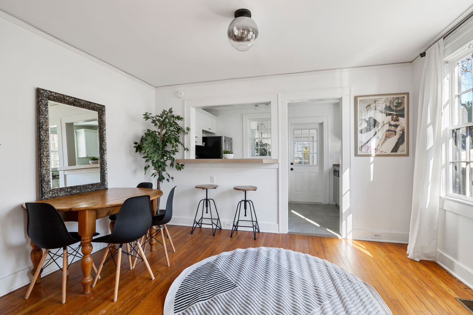 Charleston House: 20 Dunnemann Avenue