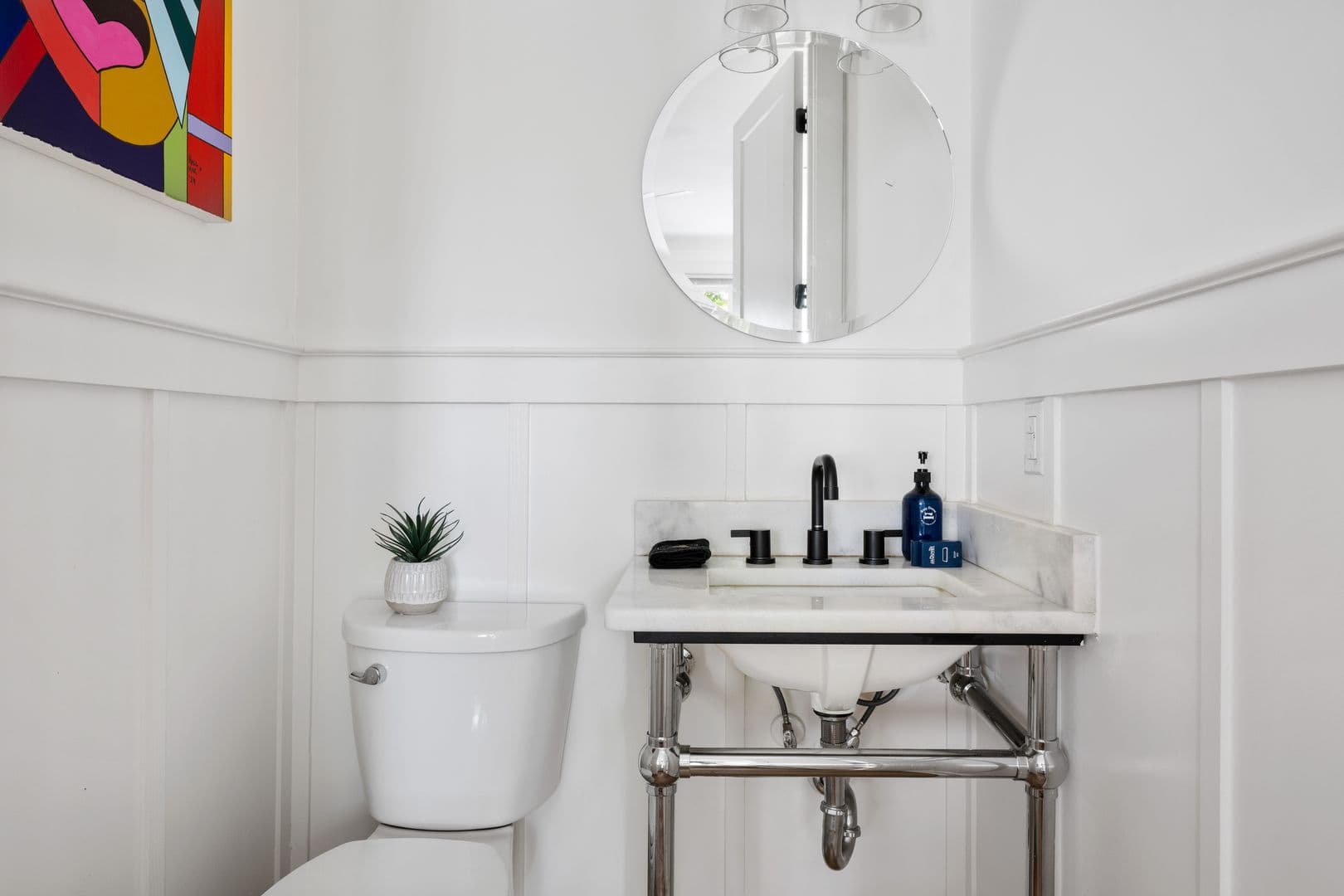 Charleston House: 3 Carrere Court