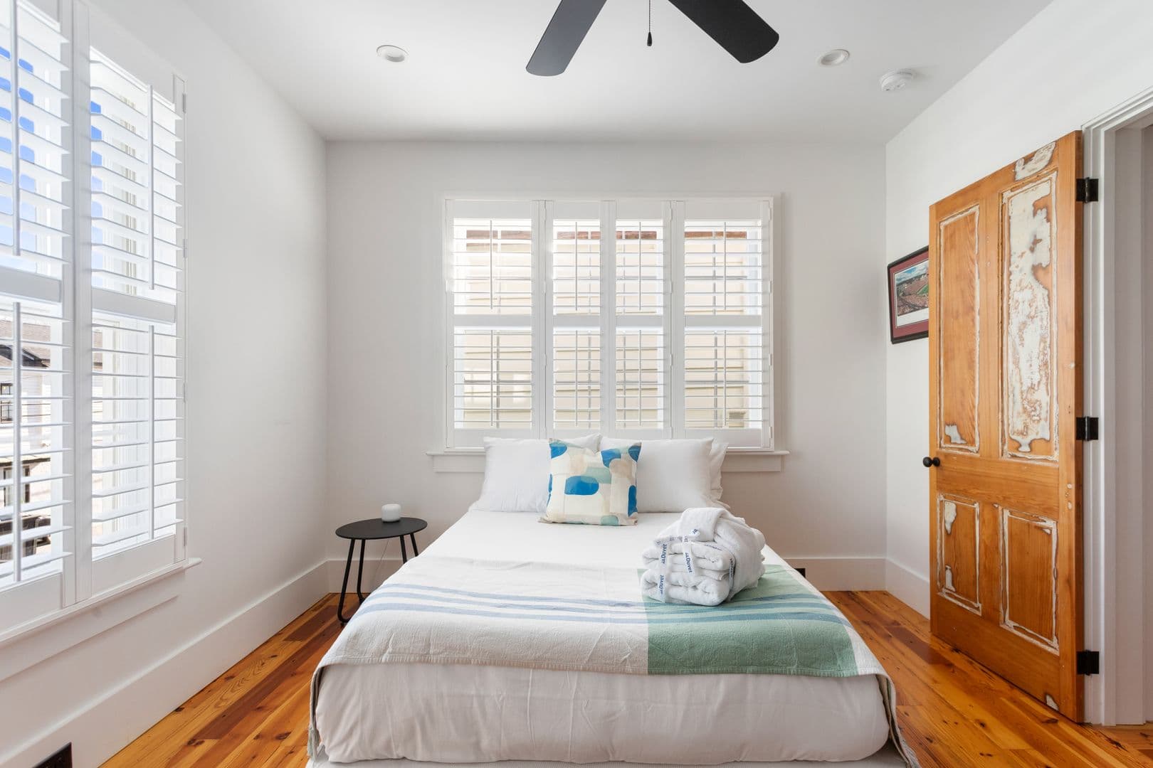 Charleston House: 10 Sires street