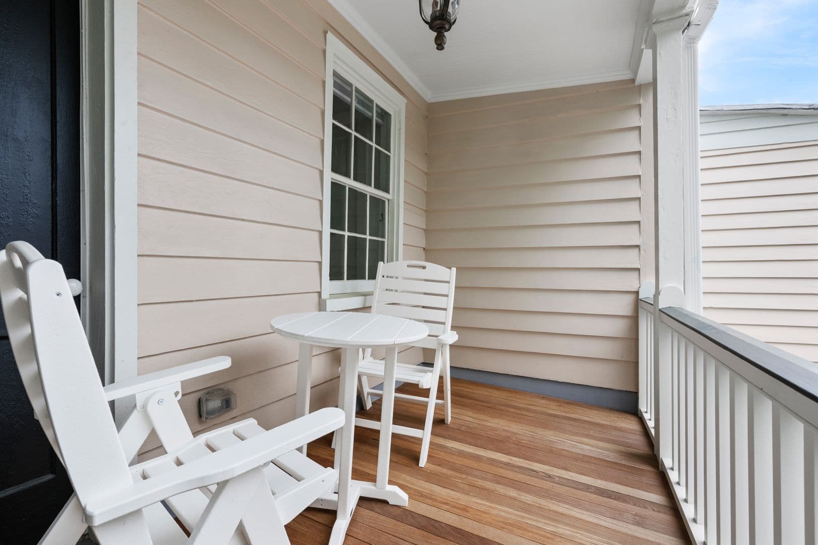Charleston House: 21 Savage Street