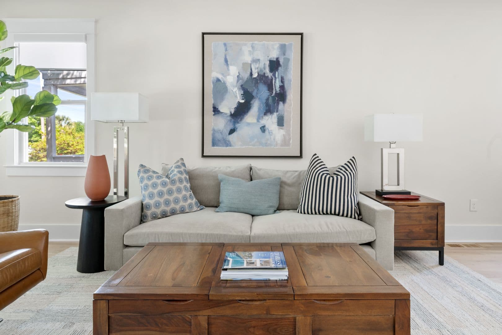 Charleston House: 191 W. Poplar Street