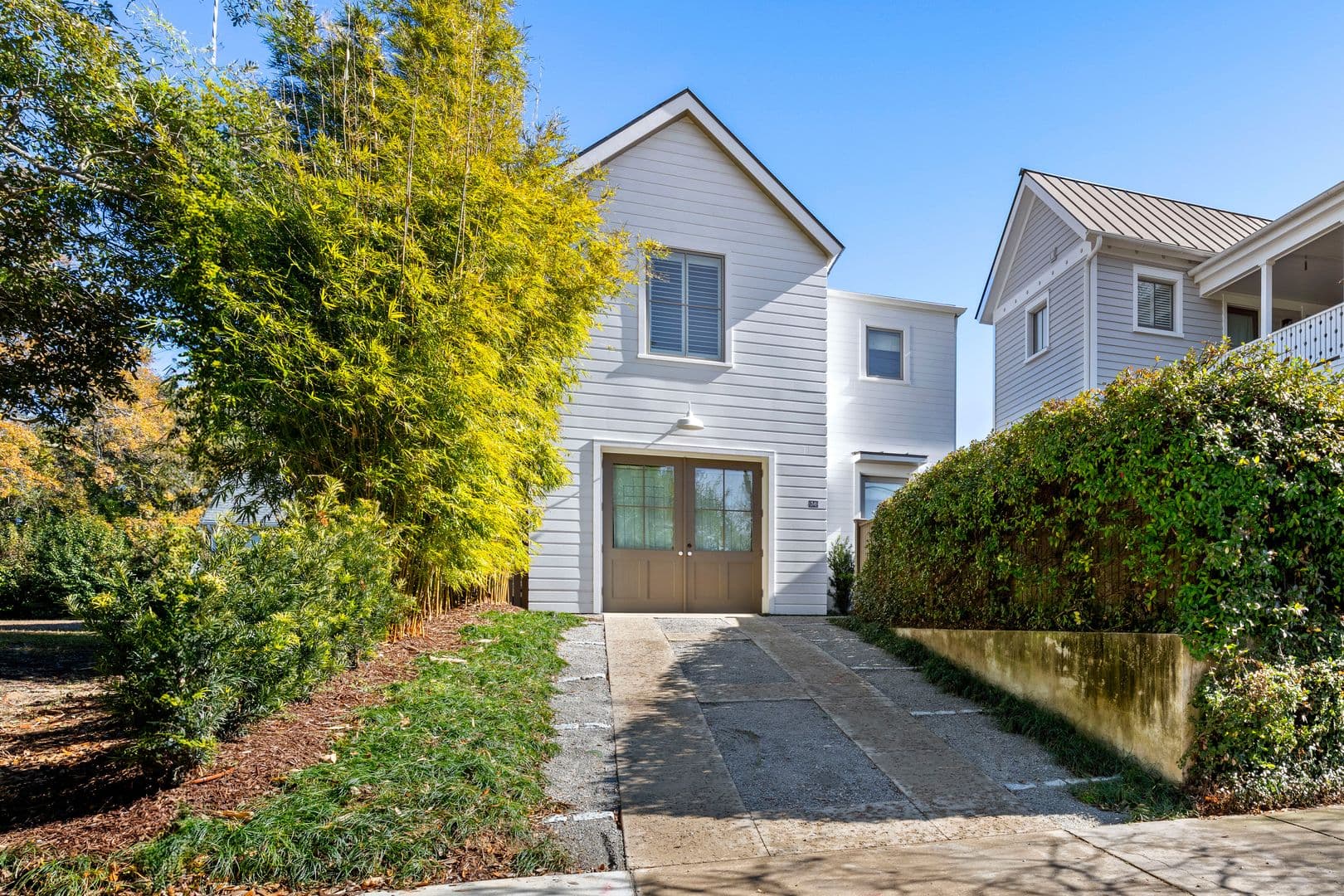 Charleston House: 36 10th Avenue