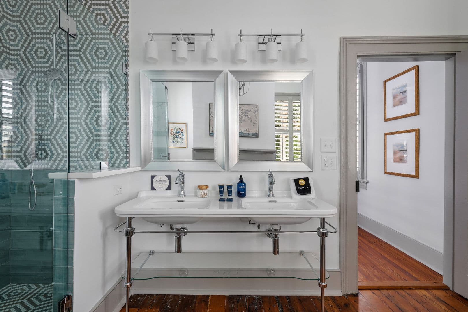 Charleston House: 135 Broad Street