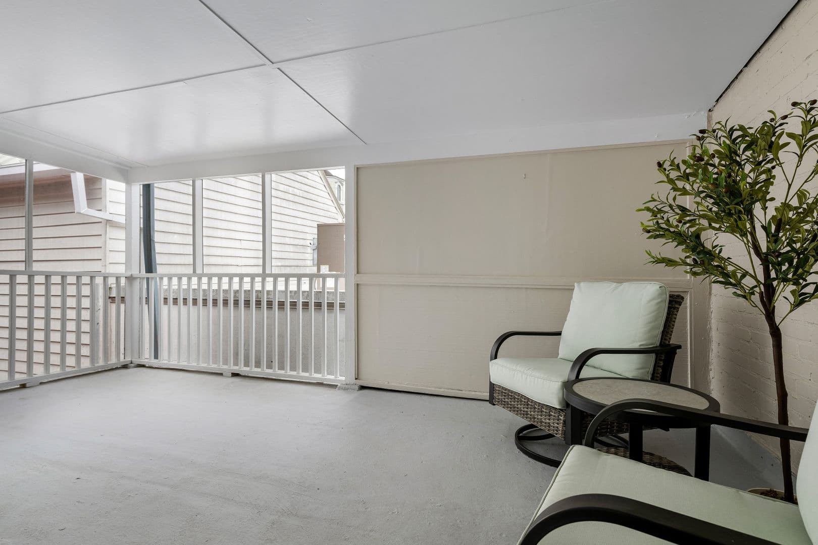 Charleston House: 460 Meeting Street