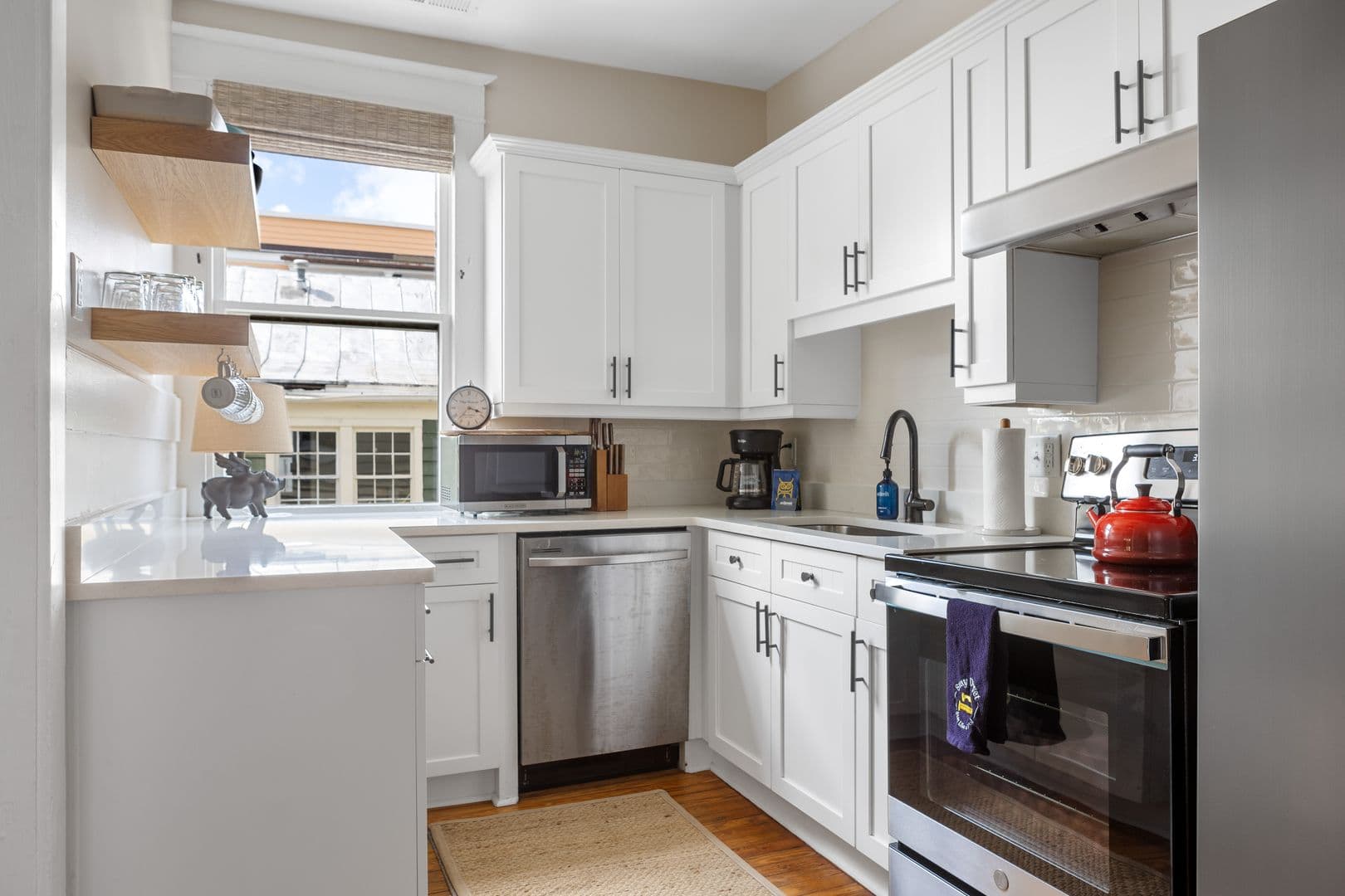 Charleston House: 230 Rutledge Ave