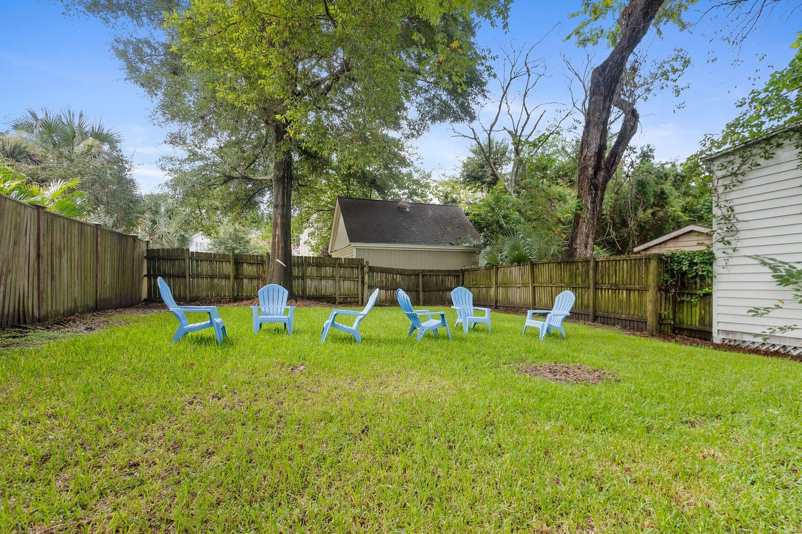 Charleston House: 11 Marion Street