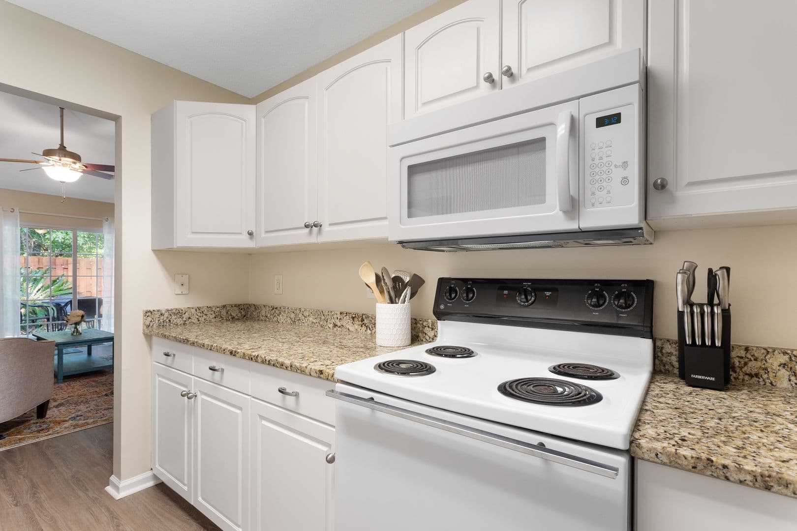 James Island House: 1361 Pinnacle Lane