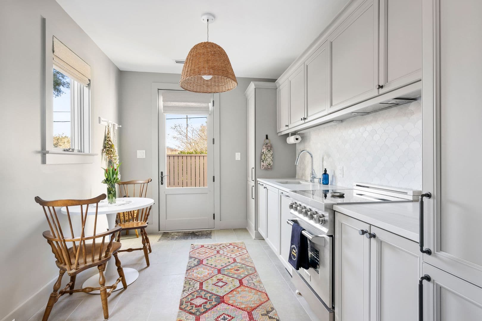 Charleston House: 36 10th Avenue