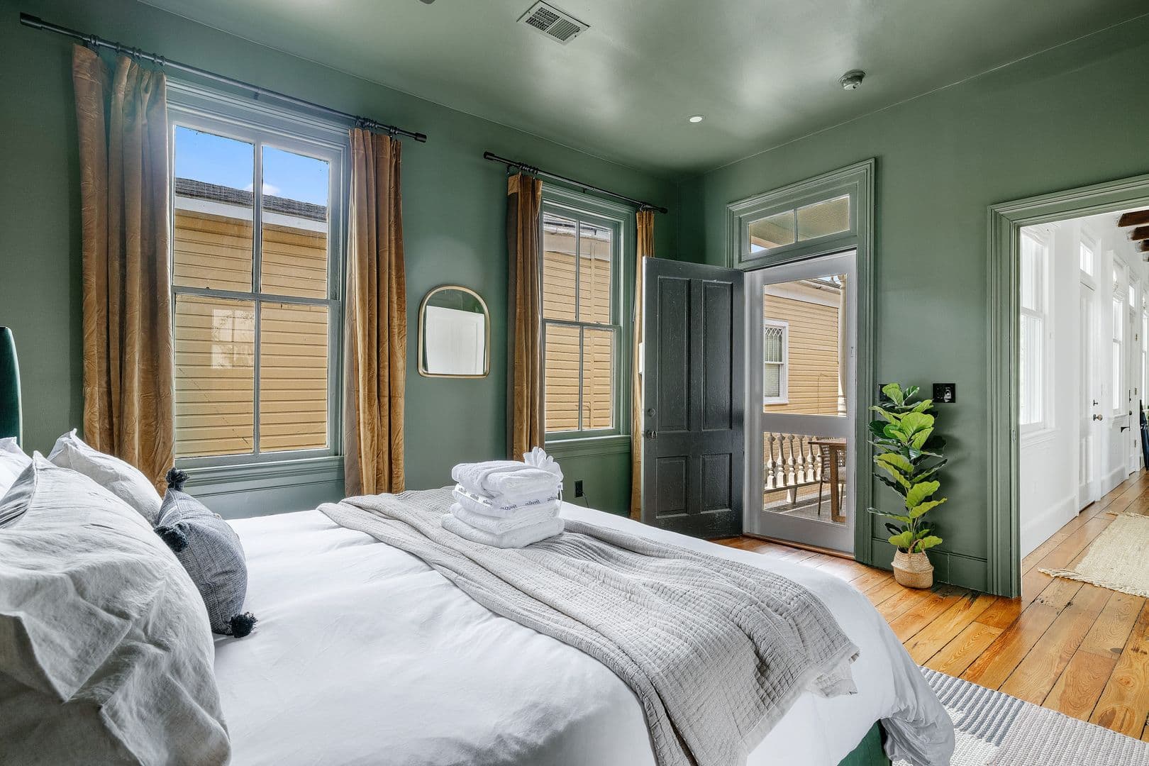 Charleston House: 744 Rutledge Avenue