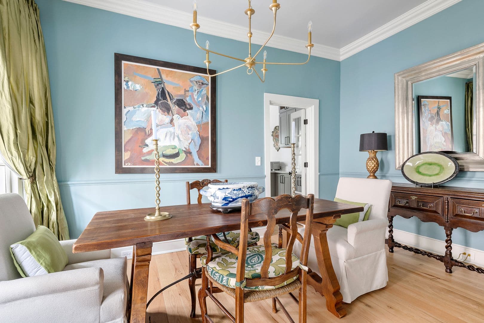 Charleston House: 21 Savage Street
