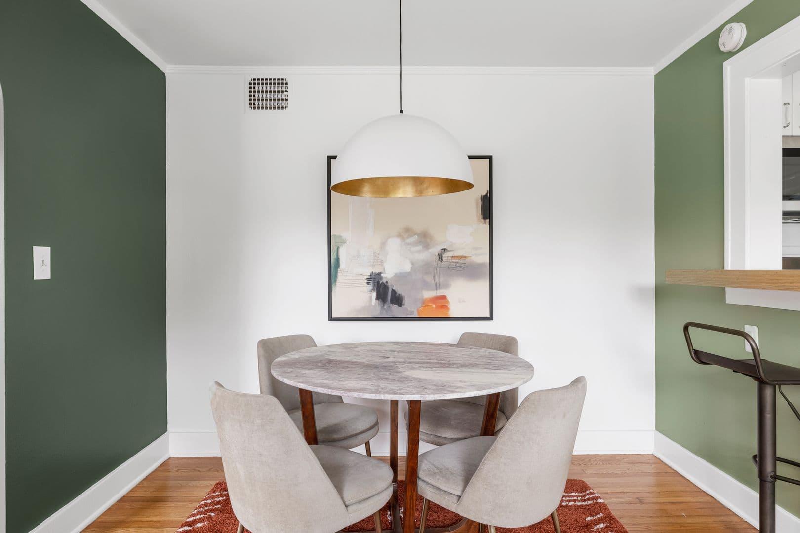 Charleston House: 20 Dunnemann Avenue