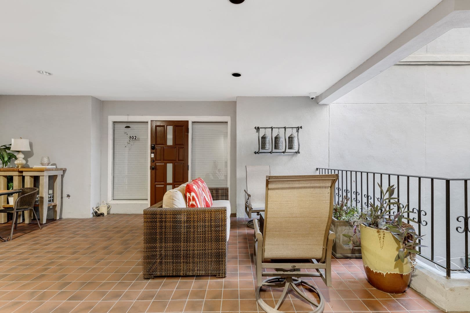 Charleston House: 182 East Bay Street  Unit 202
