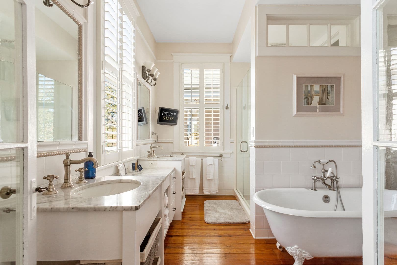 Charleston House: 5 Colonial Street
