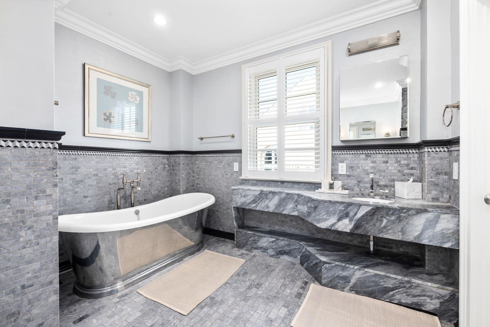 Charleston House: 5 Middle Atlantic Wharf