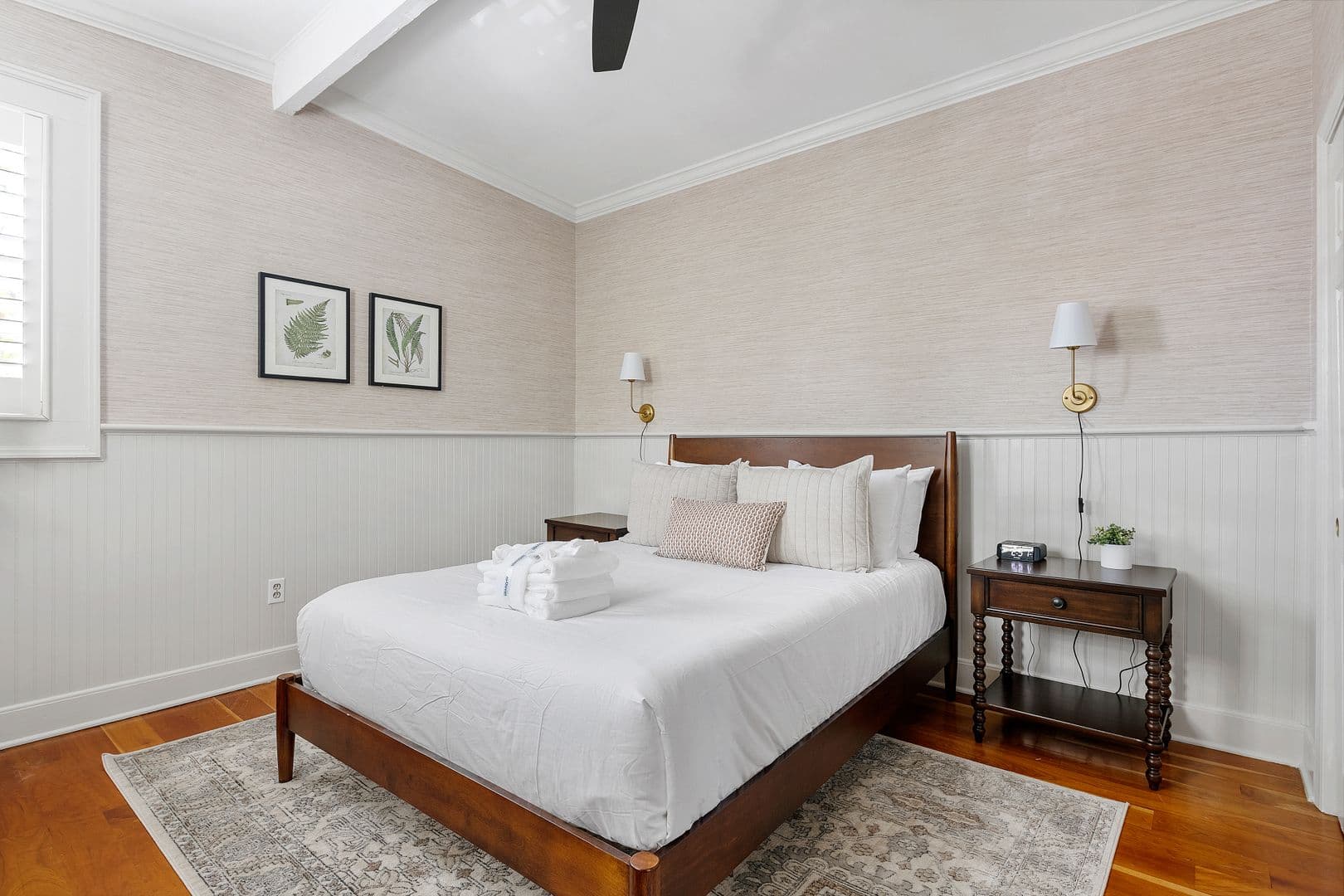 Charleston House: 46 Wentworth Street