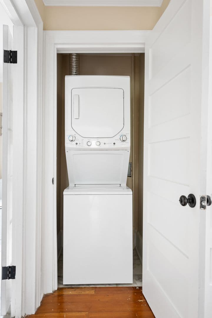 Charleston House: 251 Ashley Avenue