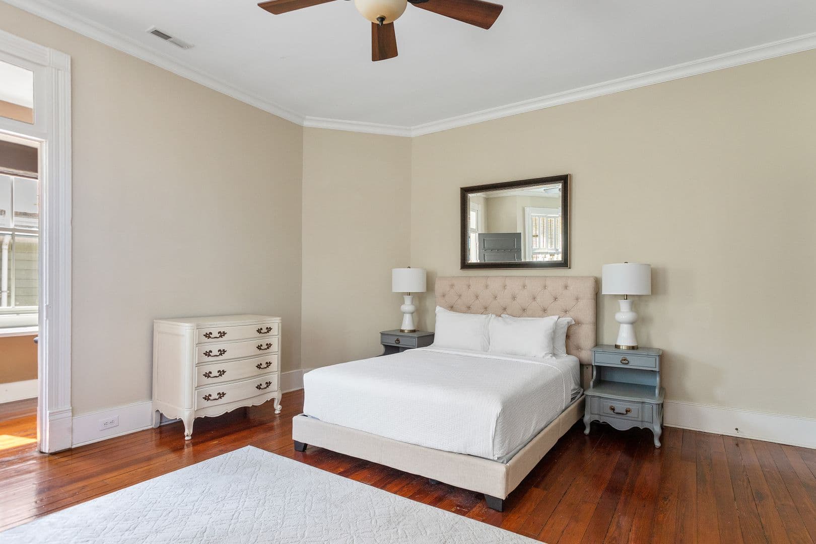 Charleston House: 80 Vanderhorst Street