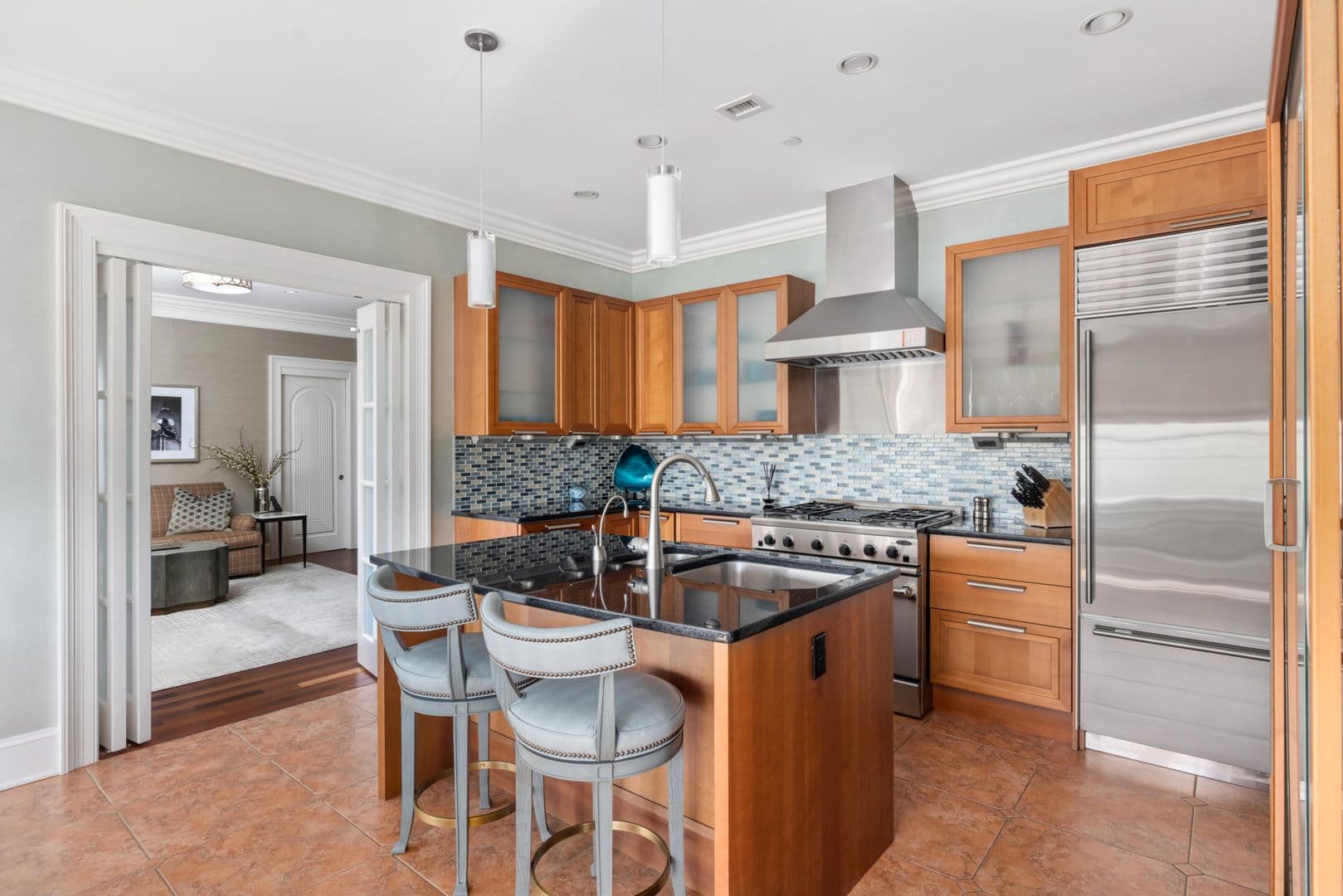 Charleston House: 5 Middle Atlantic Wharf
