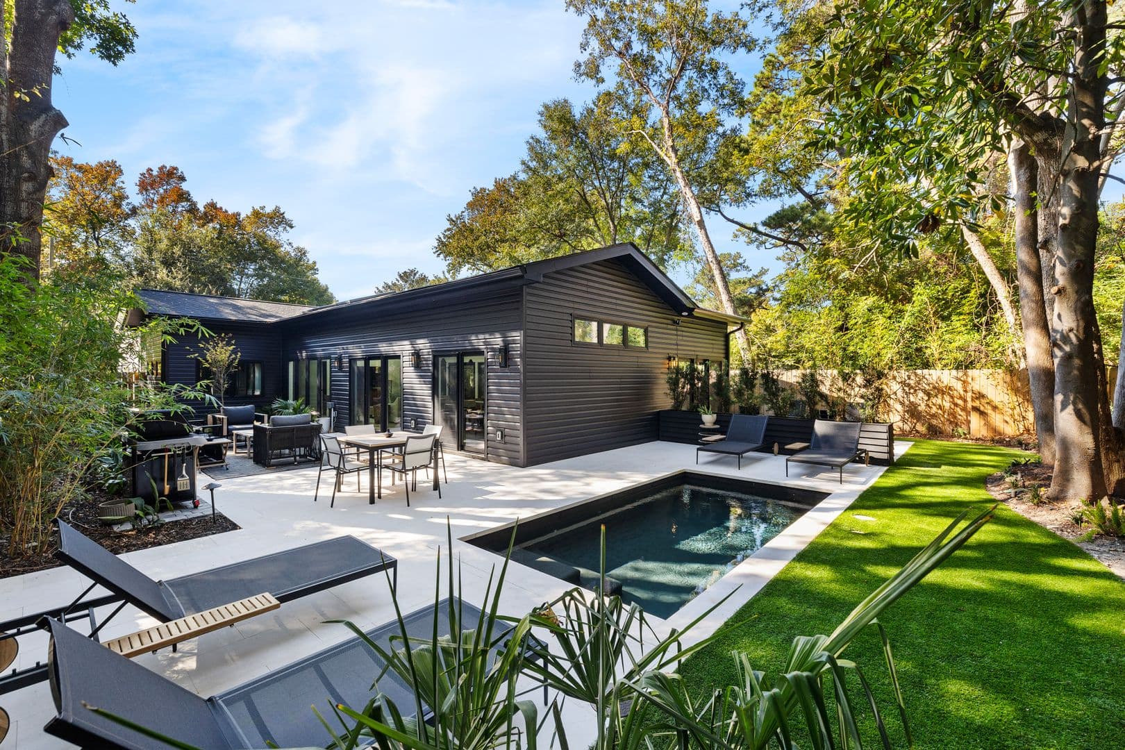 Mount Pleasant House: 706 York Street