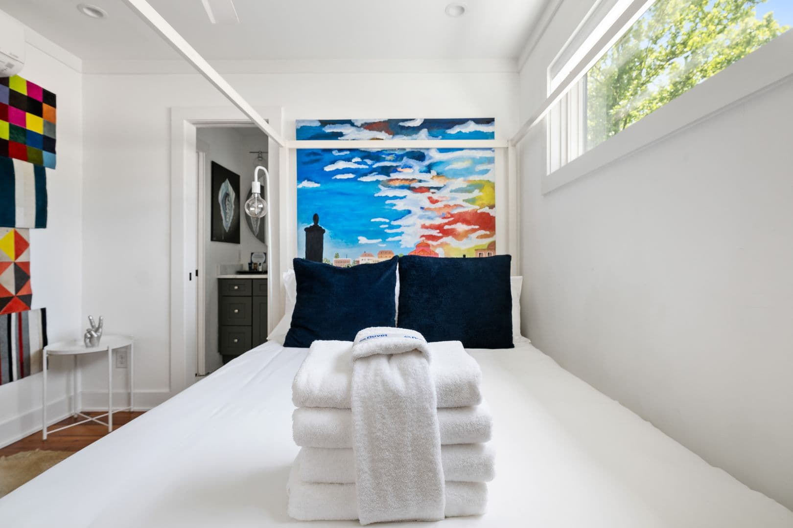 Charleston House: 3 Carrere Court